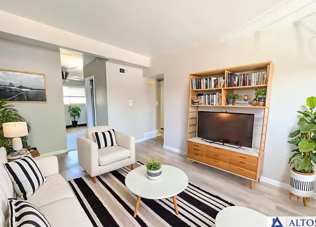 Property at 5561 S Delaware St Unit 6, Littleton, CO, 80120, 2 beds, 1 bath, [object Object]