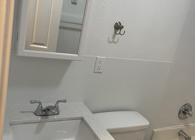 Photo of 114 N Mill St Unit 4, Aberdeen, WA 98520