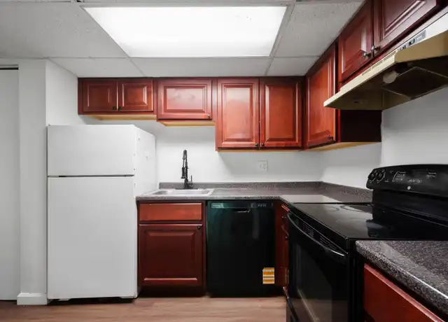 Property at 2850 Washington Blvd Unit 10, McKeesport, PA, 15133, 2 beds, 1 bath, [object Object]