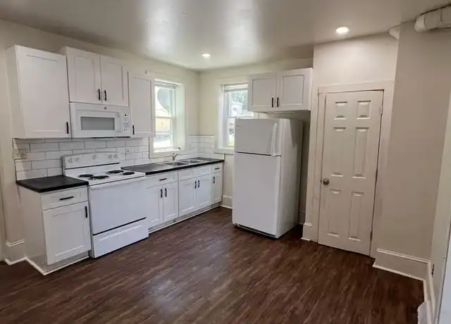 Property at 228 W Mifflin St, Lancaster, PA, 17603, 3 beds, 1 bath, [object Object]