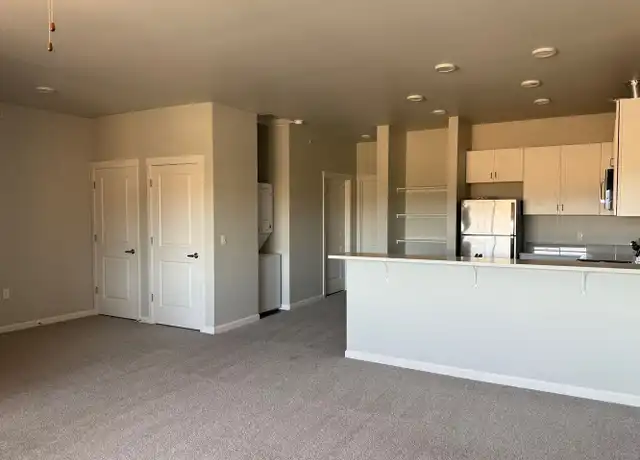 Property at 875 Village Loop Unit 211-H345, Lebanon, OR, 97355, 1 bed, 1 bath, [object Object]