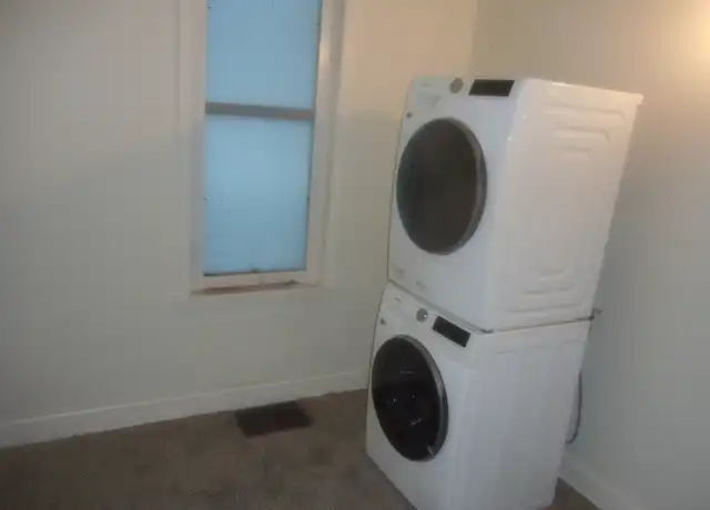 Property at 1914 15th Ave S, Minneapolis, MN, 55404, 2 beds, 1 bath, [object Object]
