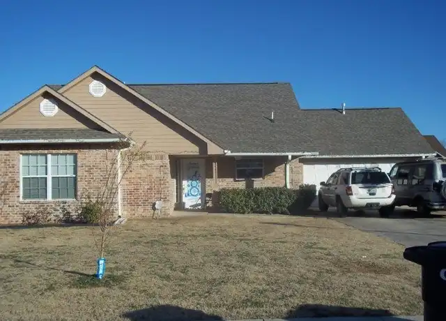 Property at 20 E 9th St Unit 311, Shawnee, OK, 74801, 3 beds, 2 baths, [object Object]