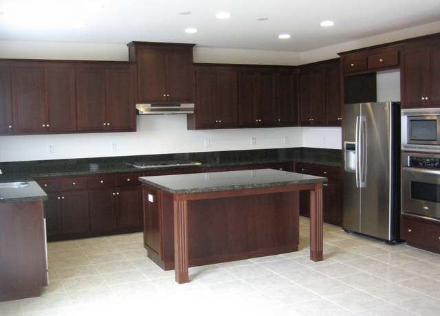Photo of 660 W Bonaventure Ave, Tracy, CA 95391