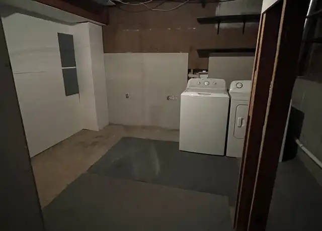 Property at 1520 E 123rd Ter, Olathe, KS, 66061, 5 beds, 3 baths, [object Object]