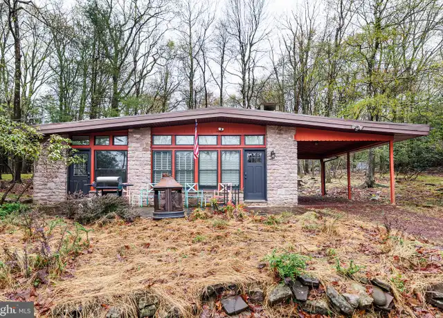 Property at 21 Hazard Run Rd, Jim Thorpe, PA, 18229, 2 beds, 1.5 baths, [object Object]