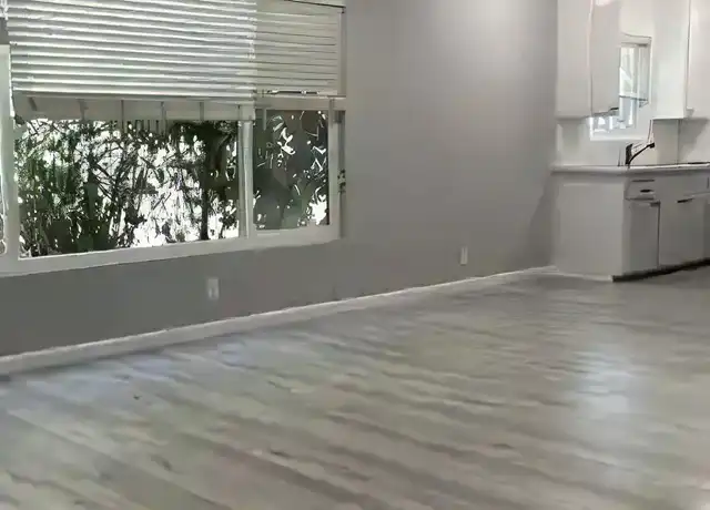 Property at 7555 De Longpre Ave, Los Angeles, CA, 90046, 1 bed, 1 bath, [object Object]