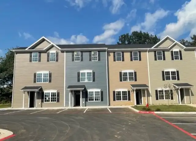 Property at 1372 Katie Grv Way Unit 2, Harrisonburg, VA, 22801, 1 bed, 1 bath, [object Object]