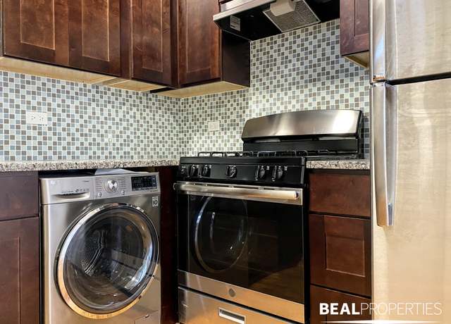 Photo of 545 Chestnut St Unit 201, Winnetka, IL 60093