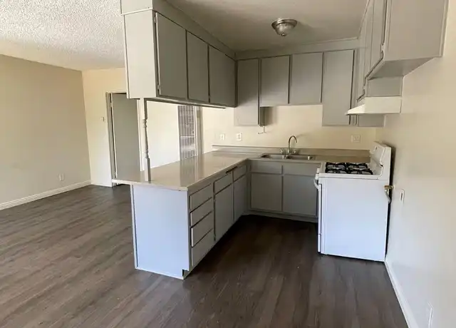 Property at 10210 Mountair Ave Unit 302, Tujunga, CA, 91042, 1 bed, 1 bath, [object Object]