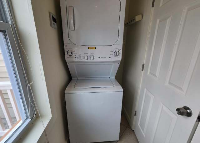 Photo of 943 Asbury Ave, Ocean City, NJ 08226
