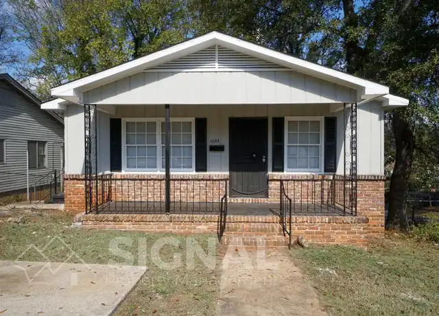Property at 1644 30th St W, Birmingham, AL, 35208, 3 beds, 2 baths, [object Object]