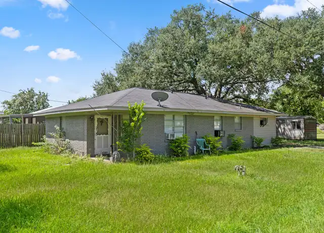 Property at 147 9 St, Markham, TX, 77456, 3 beds, 2 baths, [object Object]
