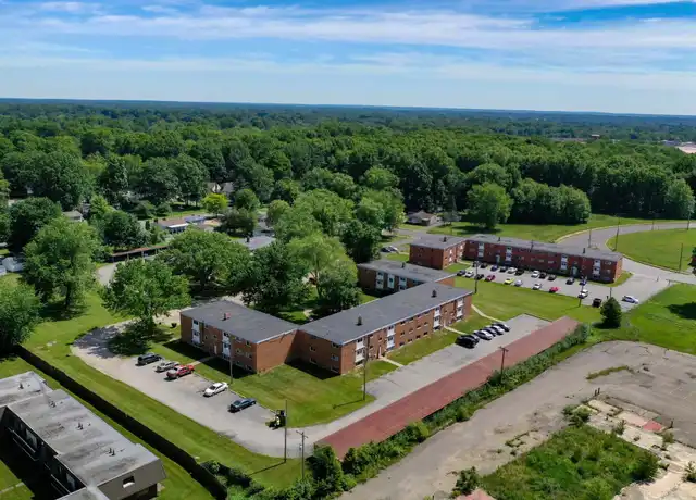 Property at 501 Southern Blvd NW Unit 102, Warren, OH, 44485, 1 bed, 1 bath, [object Object]