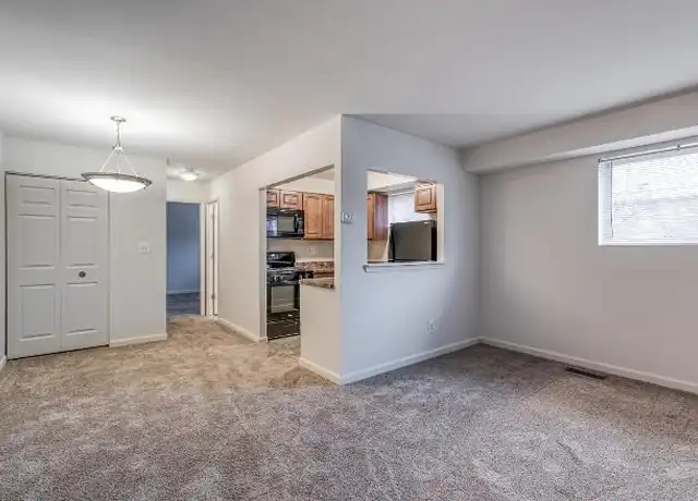 Property at 216 Crain Ct Cir, Glen Burnie, MD, 21061, 2 beds, 1 bath, [object Object]