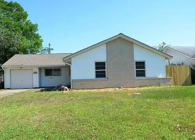 Property at 1412 15th Ave N, Texas City, TX, 77590, 4 beds, 1 bath, [object Object]