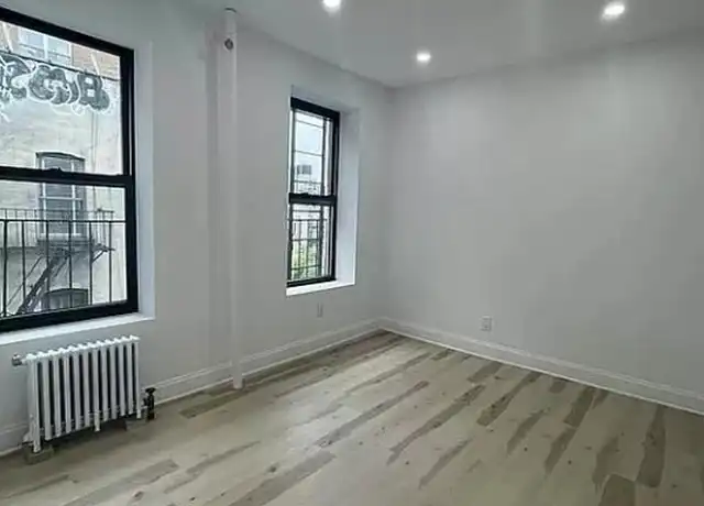 Property at 565 Broadway Unit 02-22, New York, NY, 10012, 3 beds, 2 baths, [object Object]