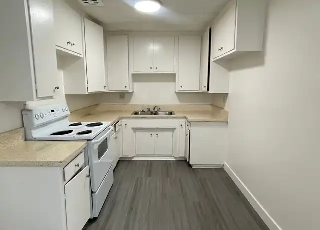 Property at 1650 Newport Ave Unit 19, Long Beach, CA, 90804, 2 beds, 1 bath, [object Object]
