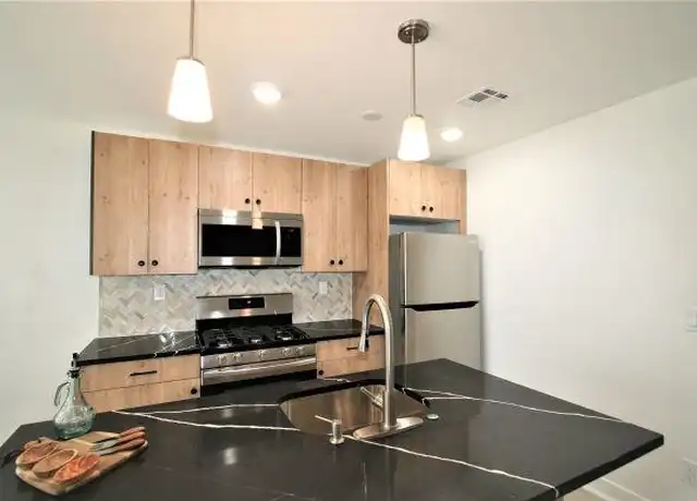 Property at 782 Grand St #1, Jersey City, NJ, 07304, 1 bed, 1 bath, [object Object]