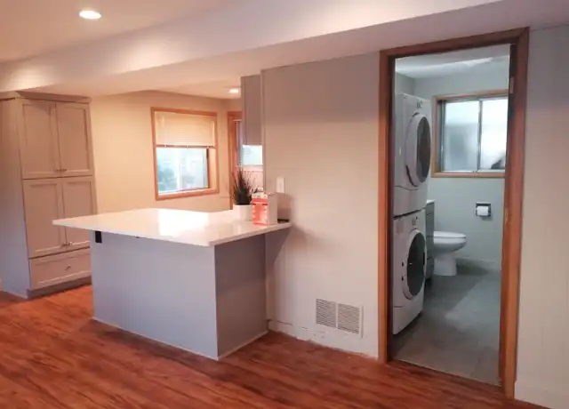 Property at 3344 NE 144th Ave Unit b, Portland, OR, 97230, 1 bed, 1 bath, [object Object]
