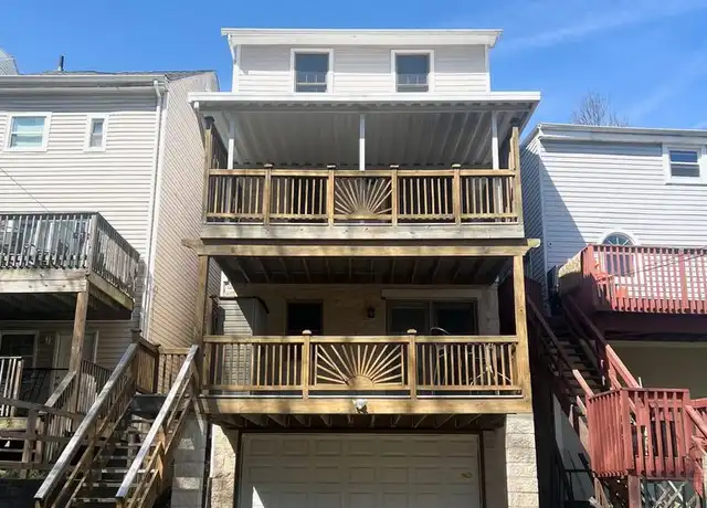 Property at 2527 S 18th St Unit 2, Pittsburgh, PA, 15210, 1 bed, 1 bath, [object Object]