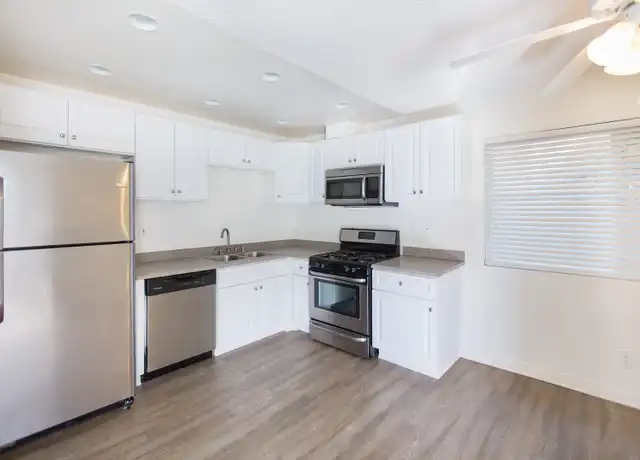 Property at 2616 Mathews Ave Unit 10, Redondo Beach, CA, 90278, 2 beds, 1 bath, [object Object]