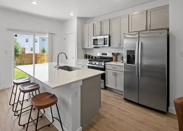 Property at Frame Med Center - 8642 Oakland Rd, San Antonio, TX, 78240, 2-4 beds, 2.5 baths, [object Object]