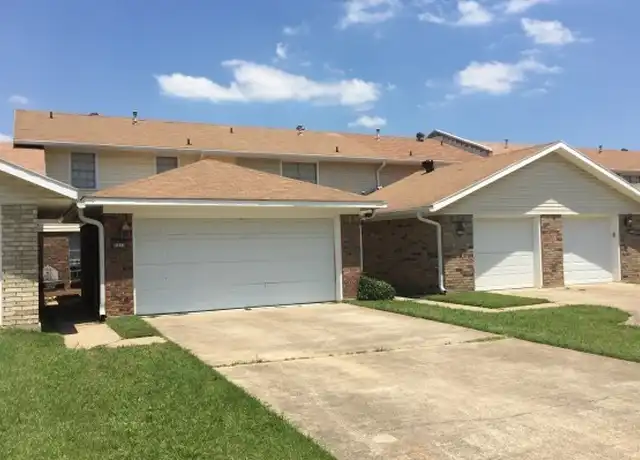 Property at 2313 Northside Dr, Bossier City, LA, 71111, 3 beds, 2.5 baths, [object Object]