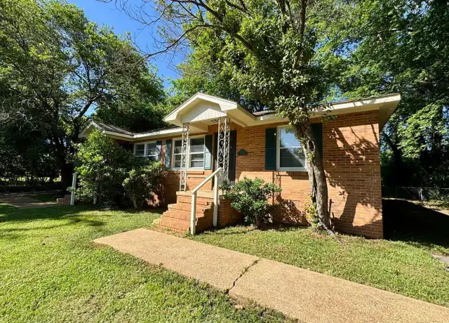 Property at 1706 E 28th St Unit B, Sheffield, AL, 35660, 2 beds, 1 bath, [object Object]