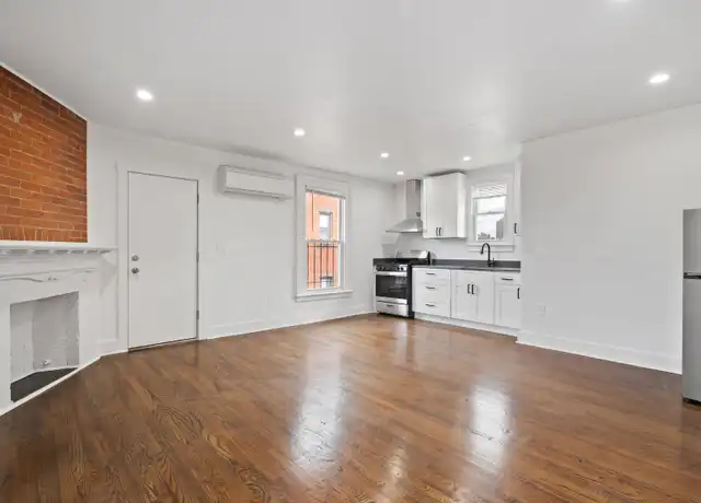 Property at 455 George St Unit 455-5, New Haven, CT, 06511, 2 beds, 1 bath, [object Object]