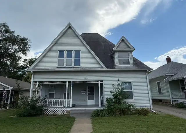 Property at 427 W 5th St Unit Main Level, Junction City, KS, 66441, 3 beds, 1.5 baths, [object Object]