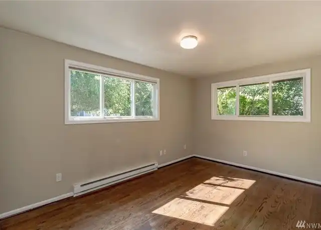 Property at 16446 SE 35th St, Bellevue, WA, 98008, 3 beds, 1 bath, [object Object]