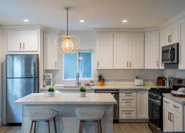 Property at 350 Hermosa Ave Unit 02, Hermosa Beach, CA, 90254, 2 beds, 1 bath, [object Object]