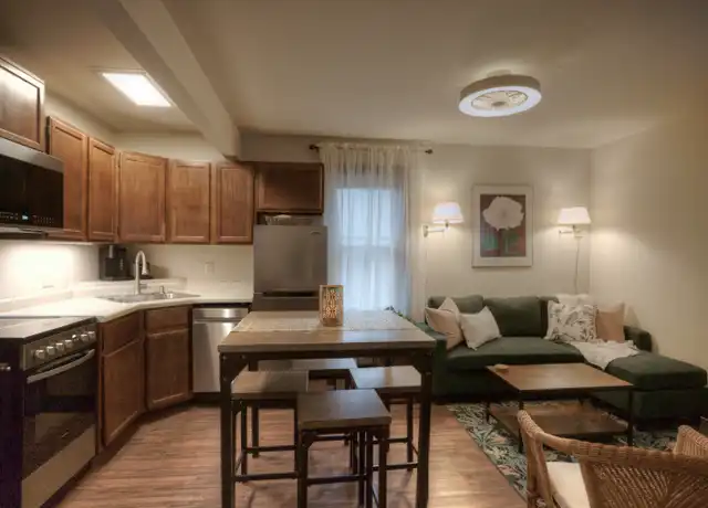 Property at 500 N Lake St Unit Up, Ironwood, MI, 49938, 2 beds, 1 bath, [object Object]