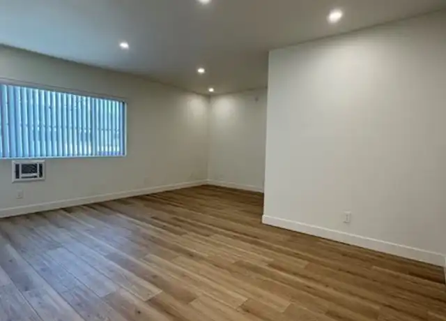 Property at 15211 S Raymond Ave, Gardena, CA, 90247, 1 bed, 1 bath, [object Object]
