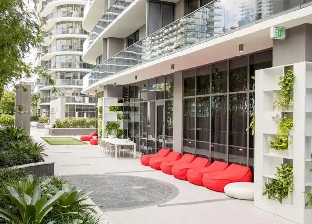 Property at 55 SW 9th St #3008, Miami, FL, 33130, 2 beds, 2 baths, [object Object]