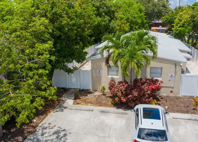 Property at 24 SW 4th Ave, Delray Beach, FL, 33444, 3 beds, 2 baths, [object Object]