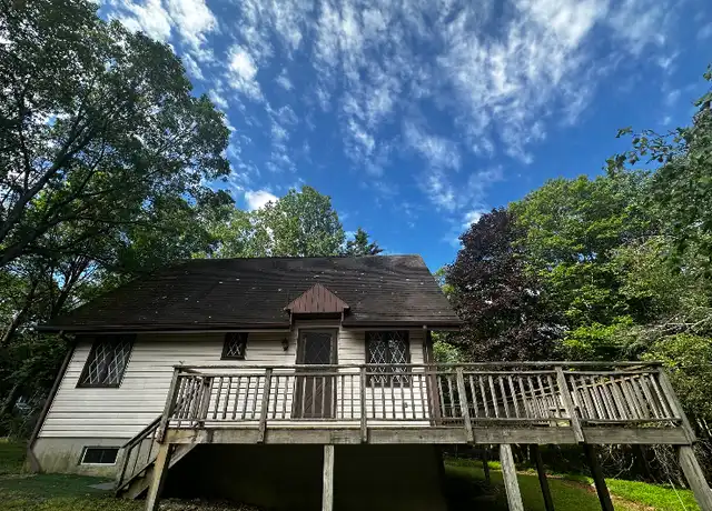 Property at 121 Azalea Dr, Albrightsville, PA, 18210, 2 beds, 1 bath, [object Object]