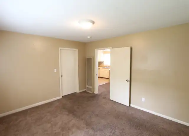 Property at 1816 2nd St NW, Center Point, AL, 35215, 3 beds, 1 bath, [object Object]