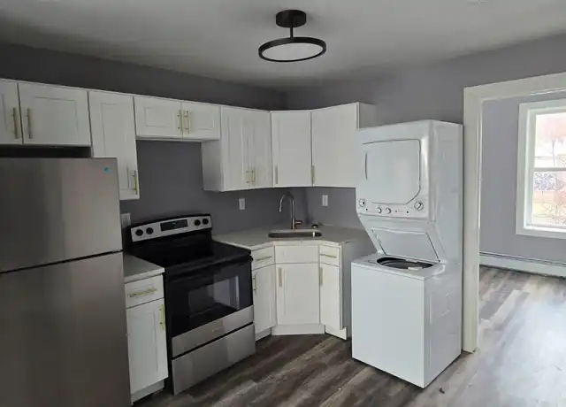 Property at 194 Chambers St, Newburgh, NY, 12550, 1 bed, 1 bath, [object Object]