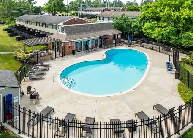 Property at Richmond Commons - 2160 Fontaine Rd, Lexington, KY, 40502, 2 beds, 1.5 baths, [object Object]