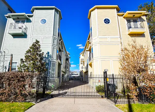 Property at 1129 W 15th 1/2 St Unit B, Houston, TX, 77008, 3 beds, 3.5 baths, [object Object]