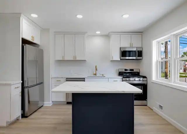 Property at 7907 Wallace Rd, Dundalk, MD, 21222, 4 beds, 2 baths, [object Object]