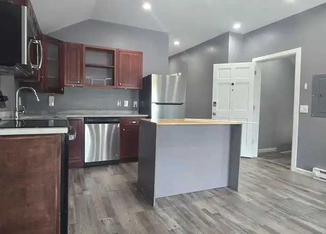 Property at 520 Yates St Unit 2, Albany, NY, 12208, 4 beds, 1 bath, [object Object]