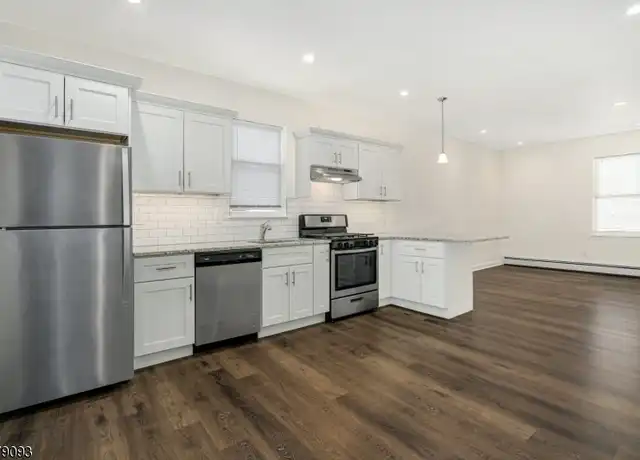 Property at 300 North Ave Unit 3, Garwood, NJ, 07027, 1 bed, 1 bath, [object Object]