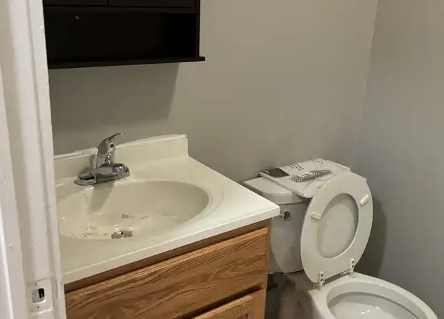 Property at 5 Riverside Ave Unit 1r, Taunton, MA, 02780, 3 beds, 1 bath, [object Object]