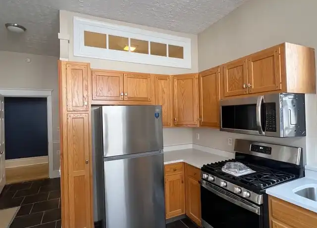 Property at 32 W High St Apt 201, Carlisle, PA, 17013, 2 beds, 1 bath, [object Object]