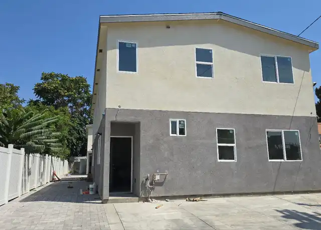 Property at 315 W 56th St Unit 56(313), Los Angeles, CA, 90037, 5 beds, 4 baths, [object Object]