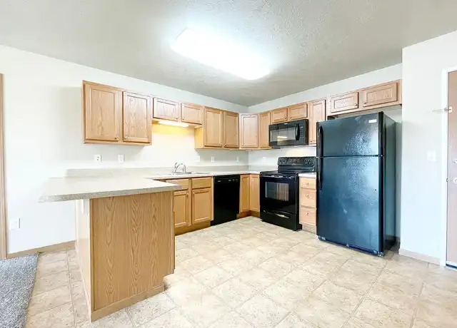 Property at Northdale 2720/400 - 2720 5th St NW, Minot, ND, 58703, 1-3 bed, 1-2 bath, [object Object]