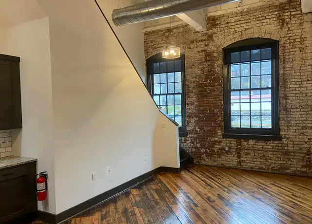 Property at 1262 Simon Blvd Unit B308, Easton, PA, 18042, 1 bed, 1 bath, [object Object]